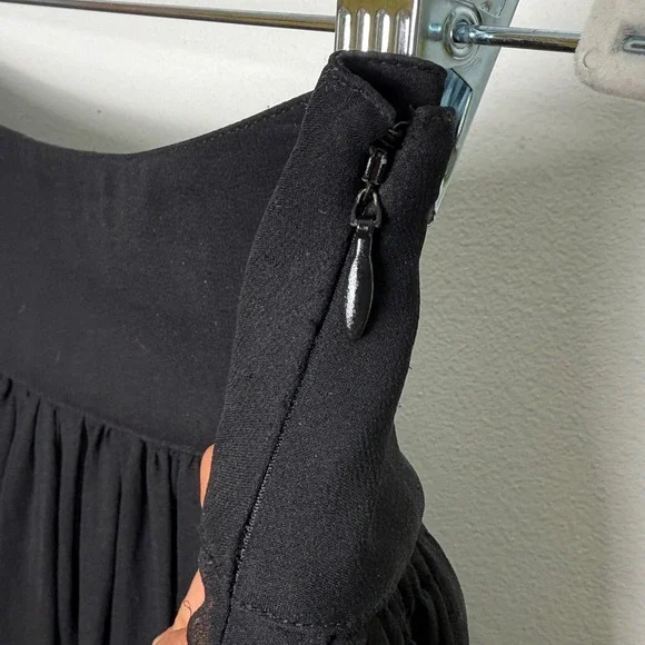 St. John Black Chiffon Pleated Midi‎ Skirt Size 4 - Picture 3 of 8